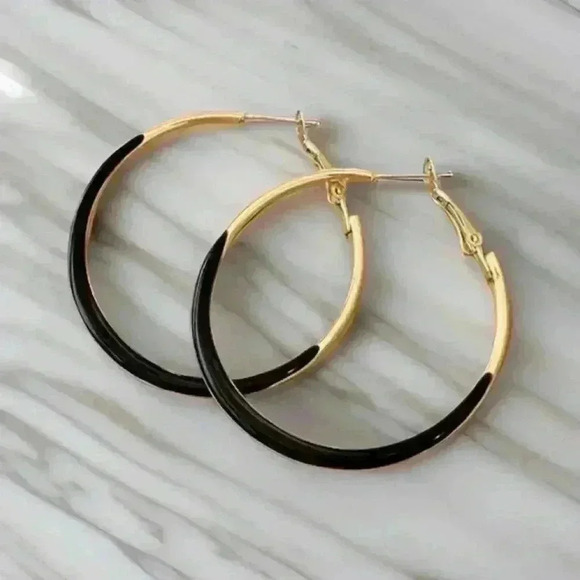 Chicque Boho 14K Gold-Plated Enamel Hoop Earrings Black dipped - Picture 1 of 6